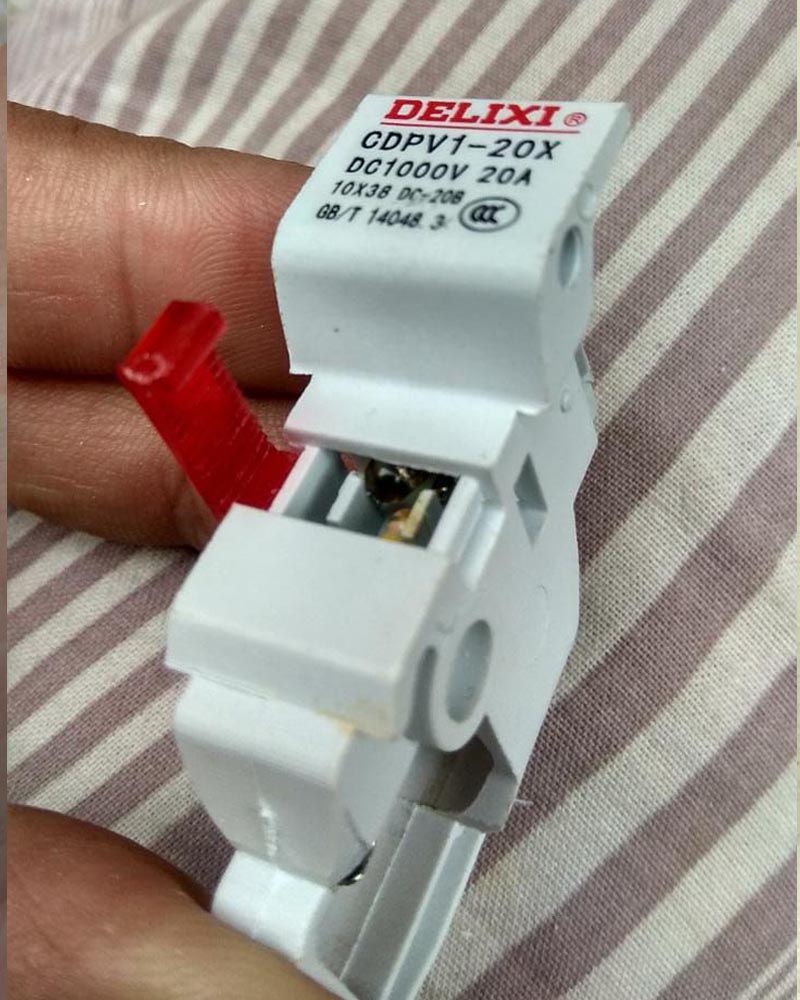 2 Solar Pv Fuse Holder For 1000v Dc High Quality - Image 3